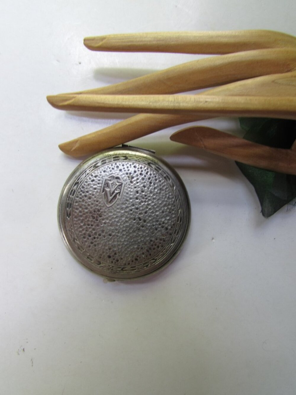 Antique Compact Mavis Vivaudou Silver Tone 1926 Patent